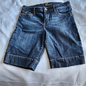 Kut from the Kloth Jean Shorts size 10